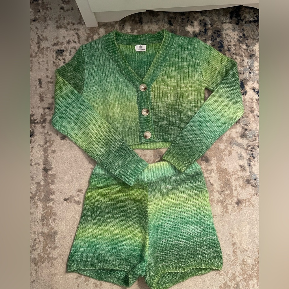 VRG Green Sweater set- NEVER BEEN WORN